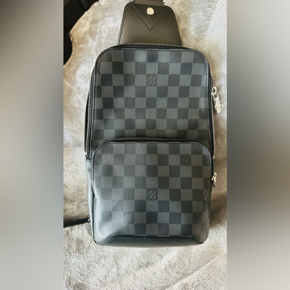 Louis Vuitton AV Sling Bag - Picture 3 of 10